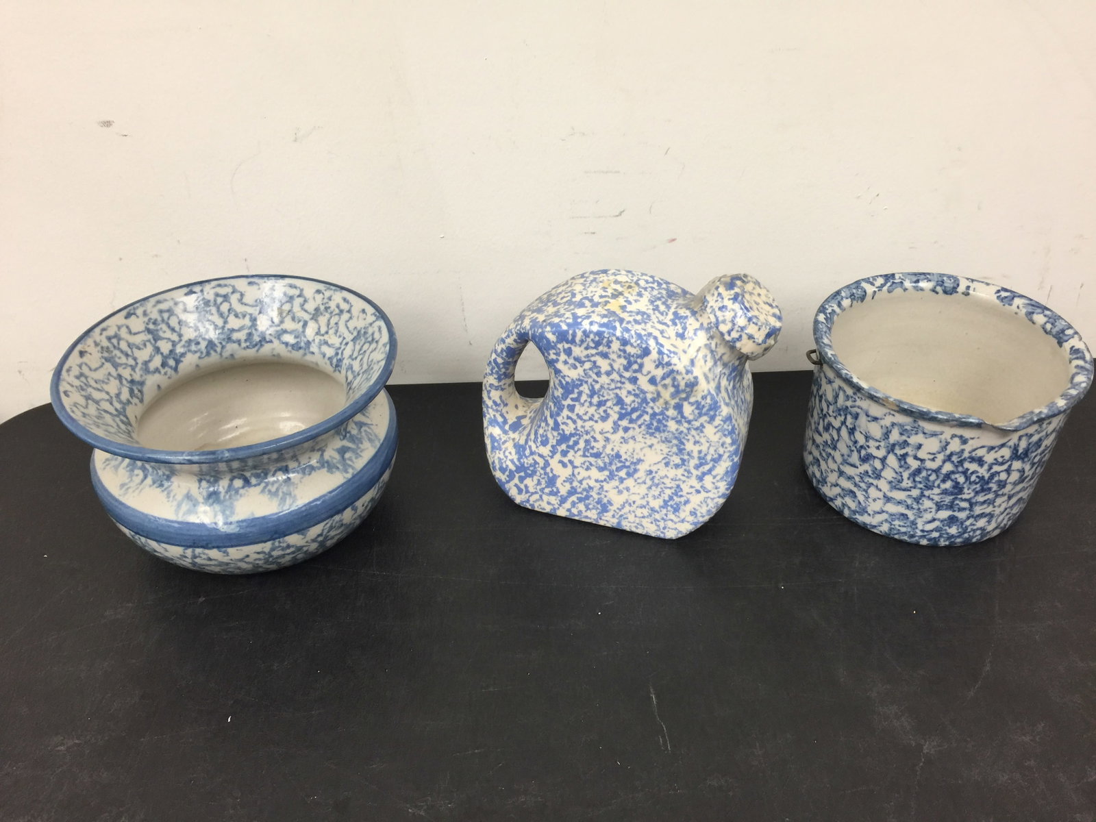 3 Pcs Spongeware: Includes water vessel, handled crock & spitoon. Largest 8".