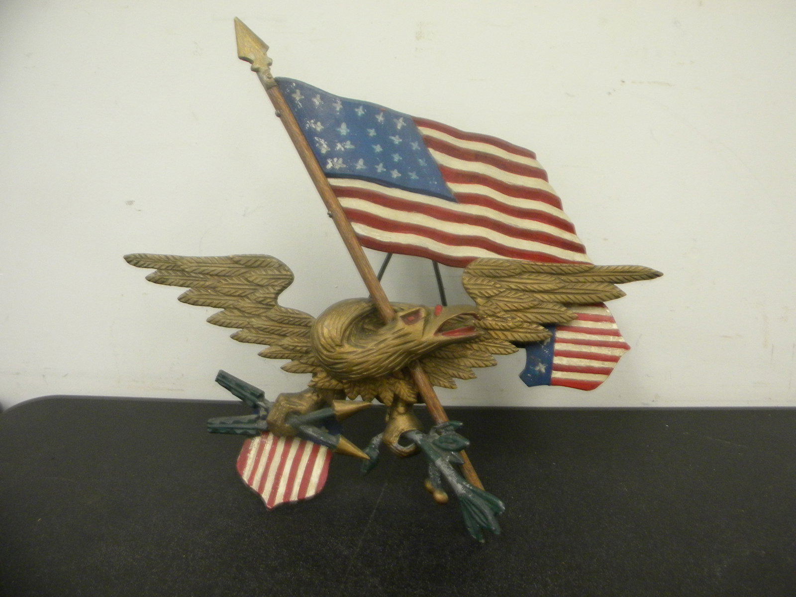 Folk Art Patriotic Carving (1 of 4)