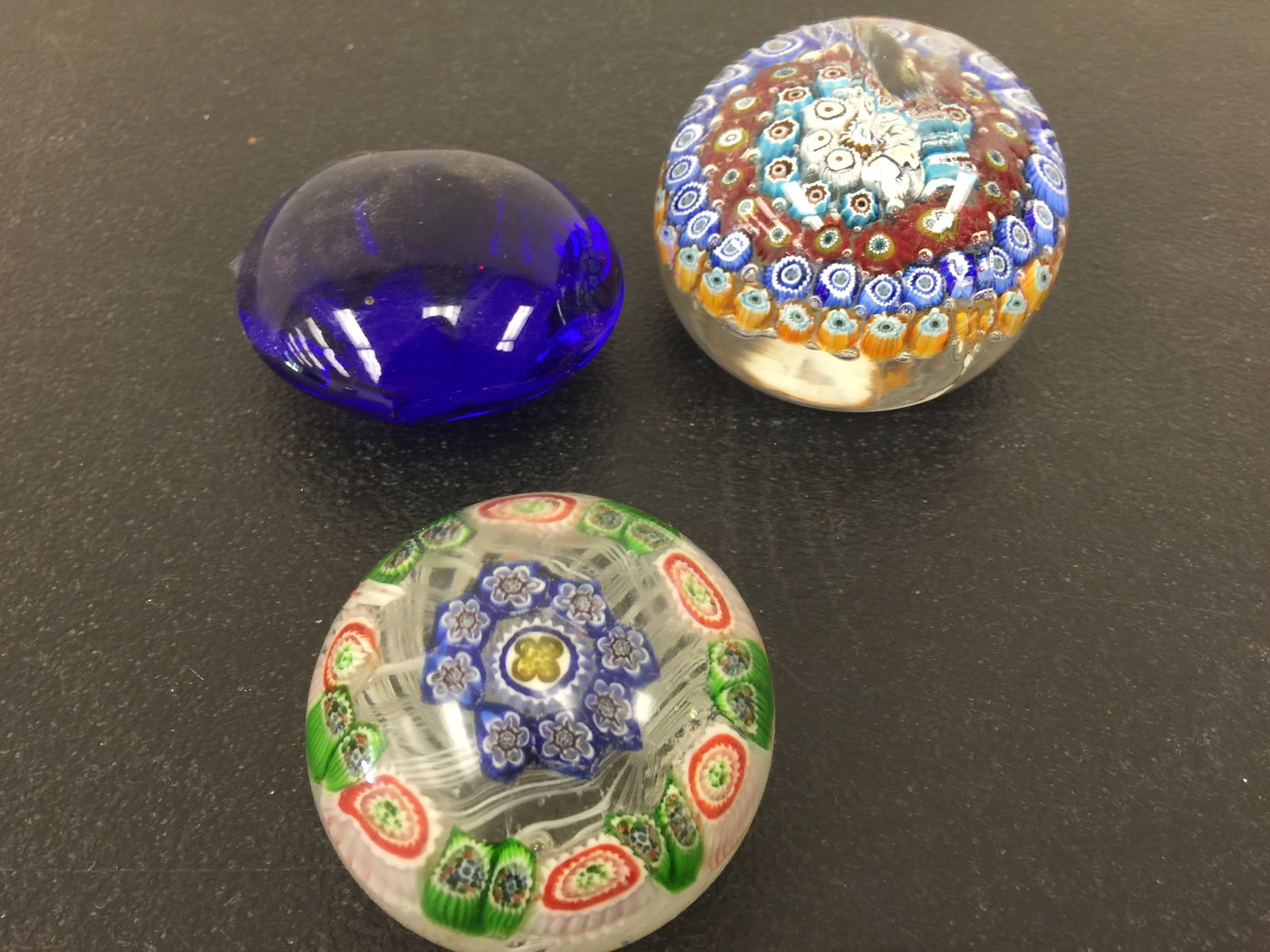 Art Glass Paperweights (30 (1 of 2)