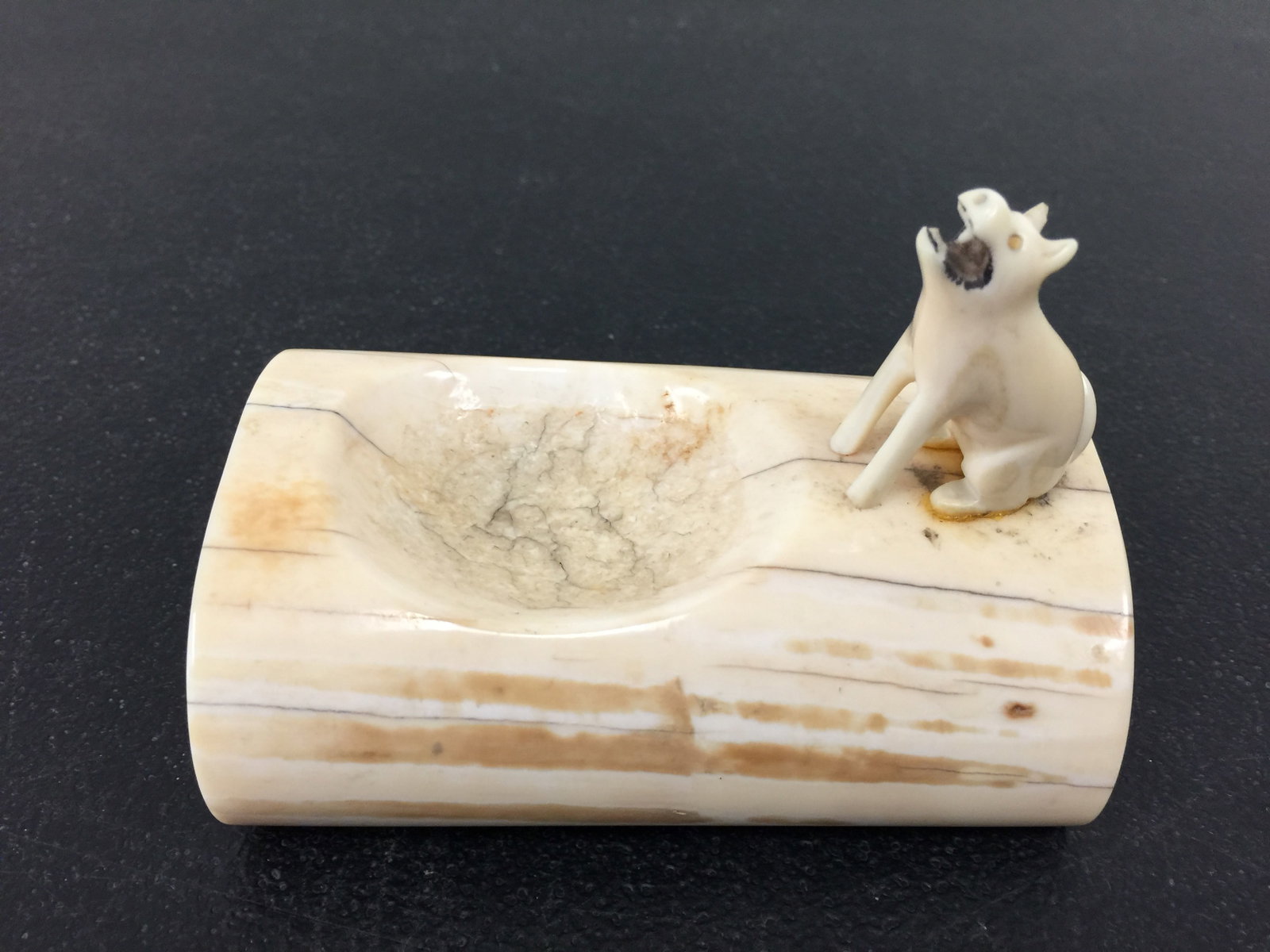 Inuit Carved Ring Tray (1 of 3)