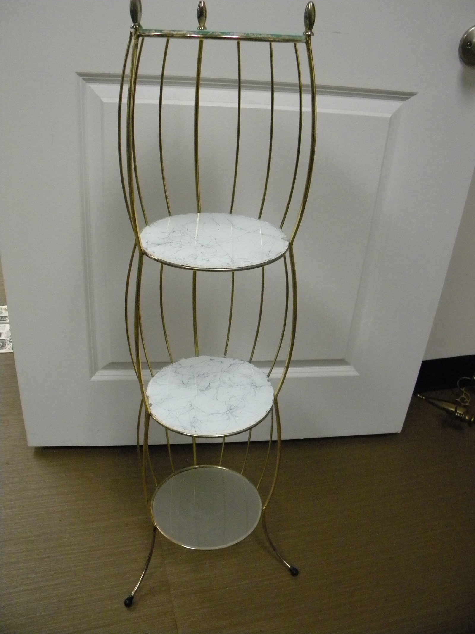 MCM Tier Stand: 36".