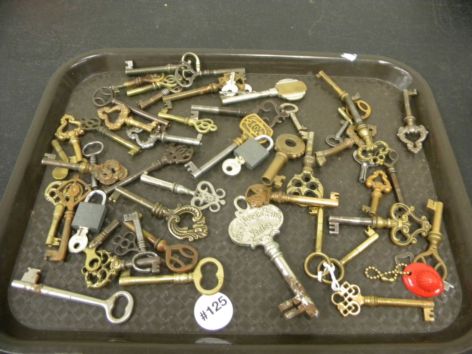 Antique/Vintage Keys: some dolphin heads, fancy handles and more.