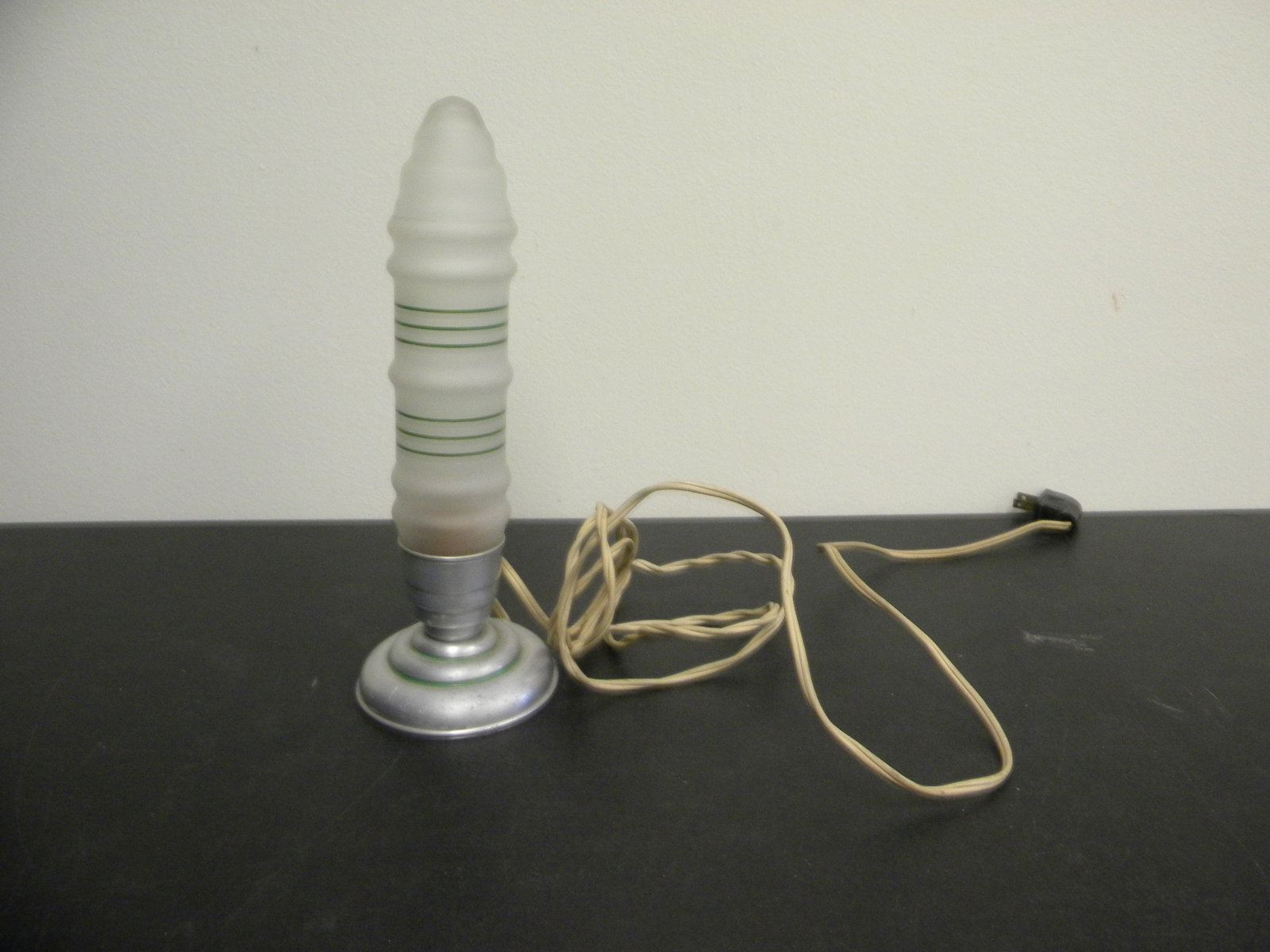 Art Deco Bullet/Torpedo Lamp: 11".