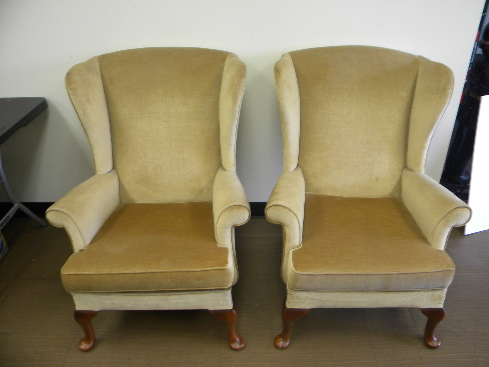 Parker Knoll Wing Back Chairs: model PK720 MK3, 30"x25"x38".