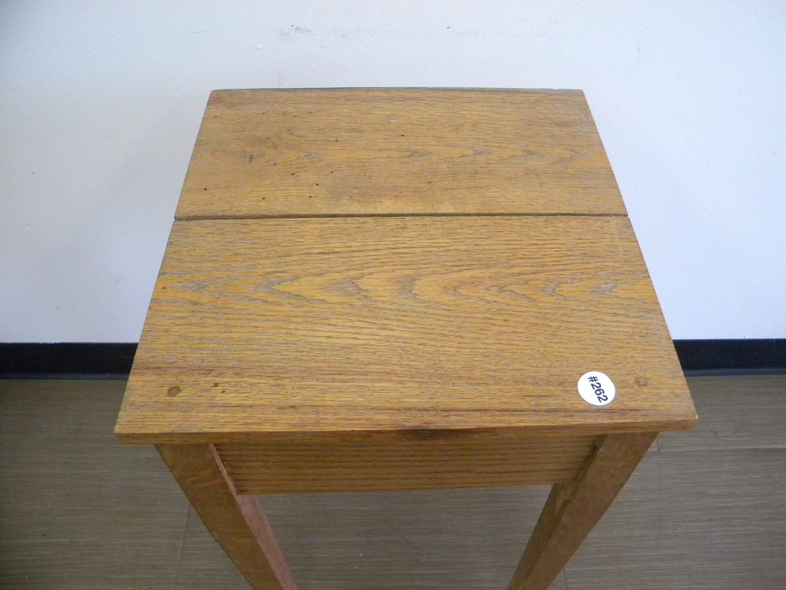 Oak Stand - 2