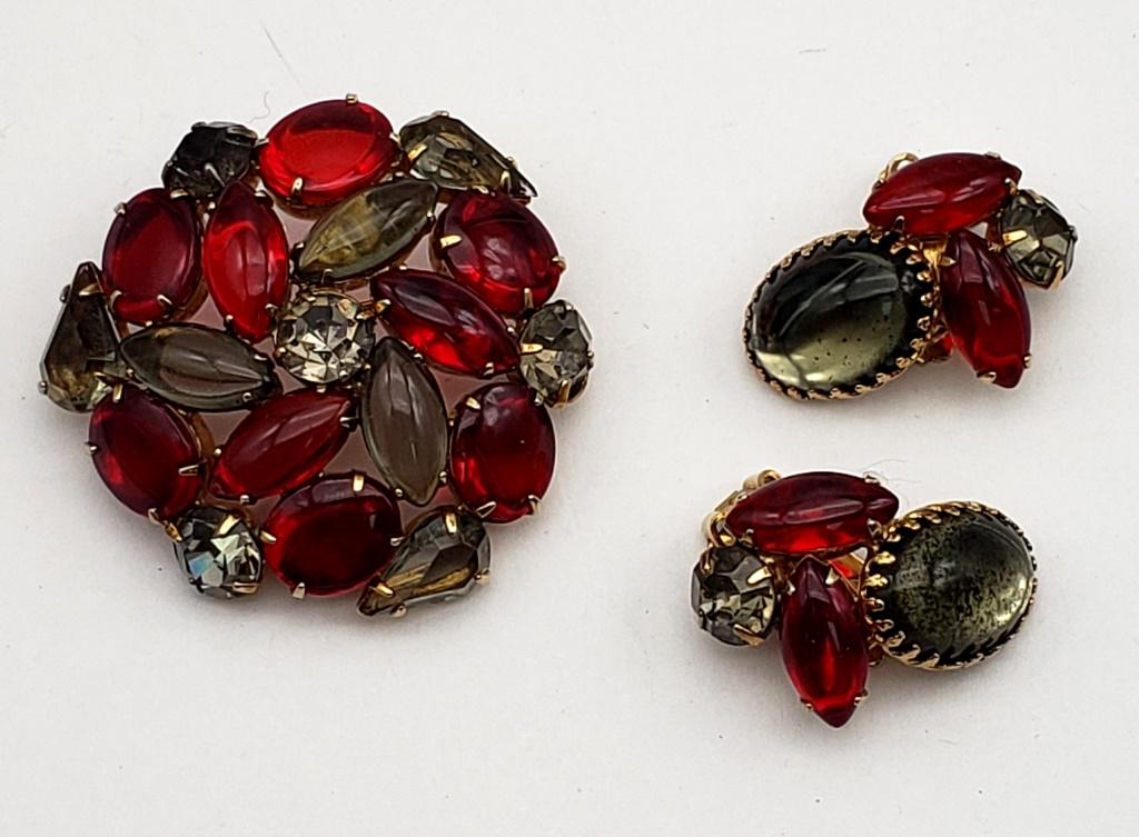 MATCHING SET OF VINTAGE BROOCH & CLIP ON (1 of 4)