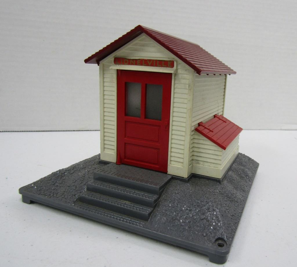 Lionel 125 Whistling Station in Box (1 of 7)
