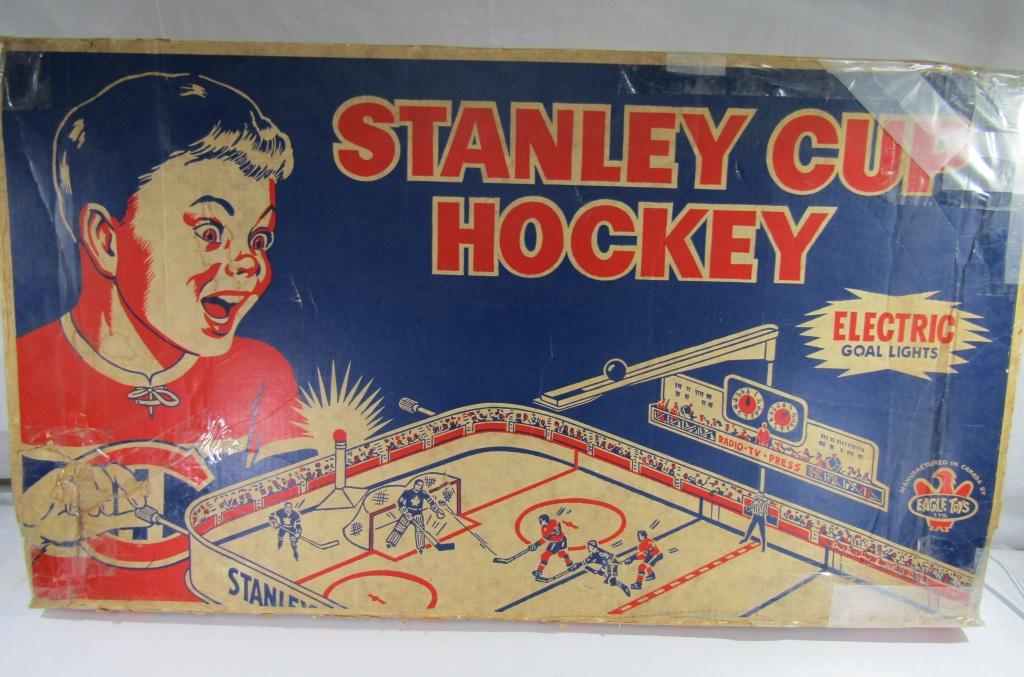 Vintage Stanely Cup Hockey Toy Game W/Original Box (1 of 8)