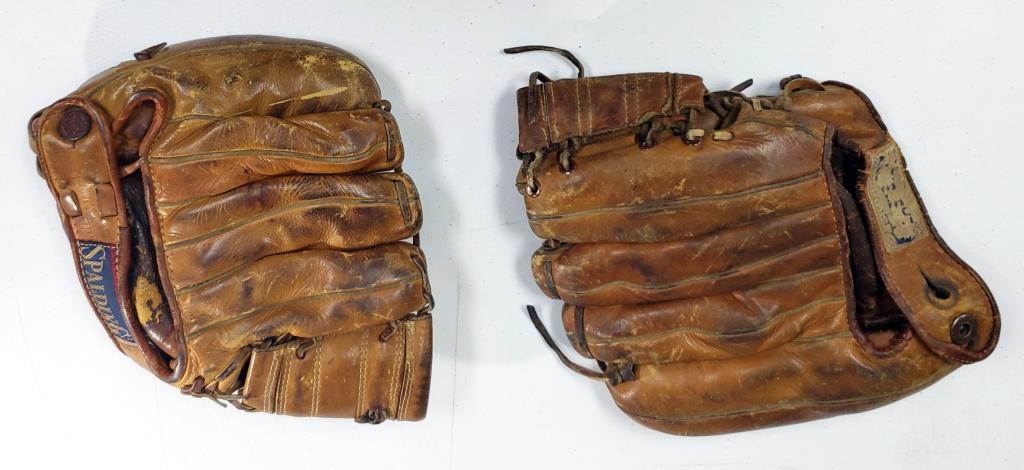 2-VINTAGE BASEBALL GLOVES (1 of 6)