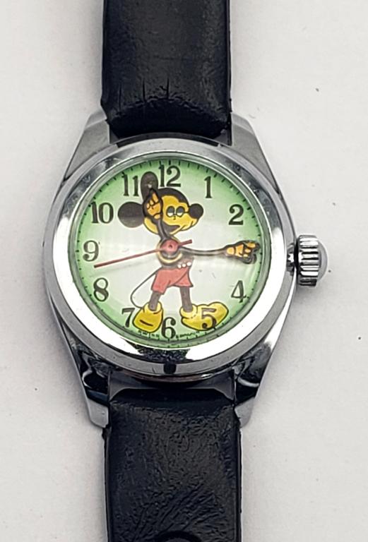 Vintage Ebauch Mickey Mouse Watch - Overwound: This is esthetically in very good condition. Has just been overwound.