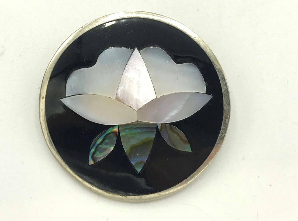 ABALONE INLAY BROOCH MOTHER OF PEARL: 3.2 DWT TOTAL
