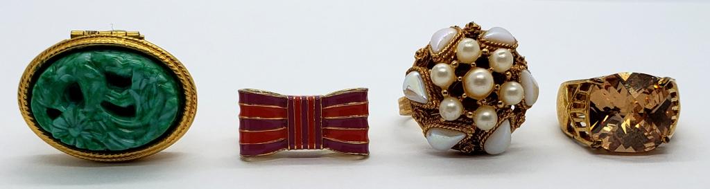 4-VINTAGE GOLD TONED RINGS (1)COACH (1 of 9)