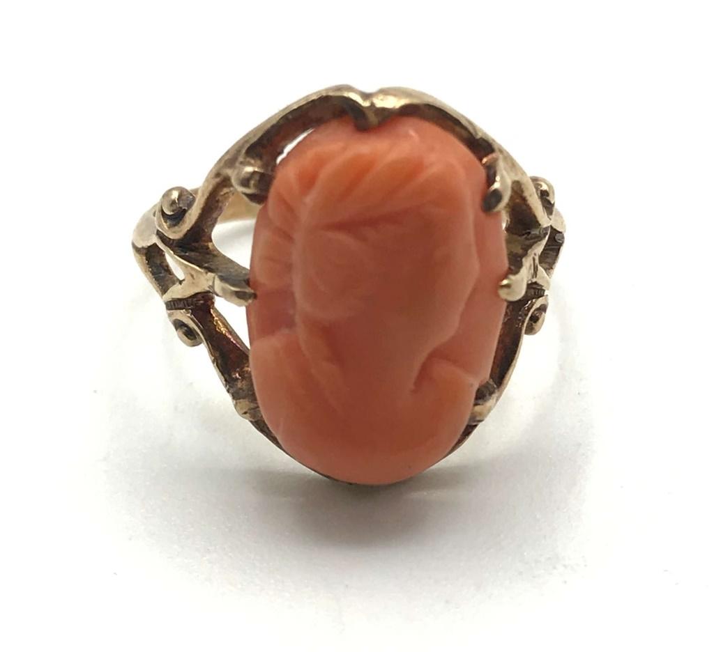 10K GOLD RING W CAMEO SIZE 5.5 (1 of 2)