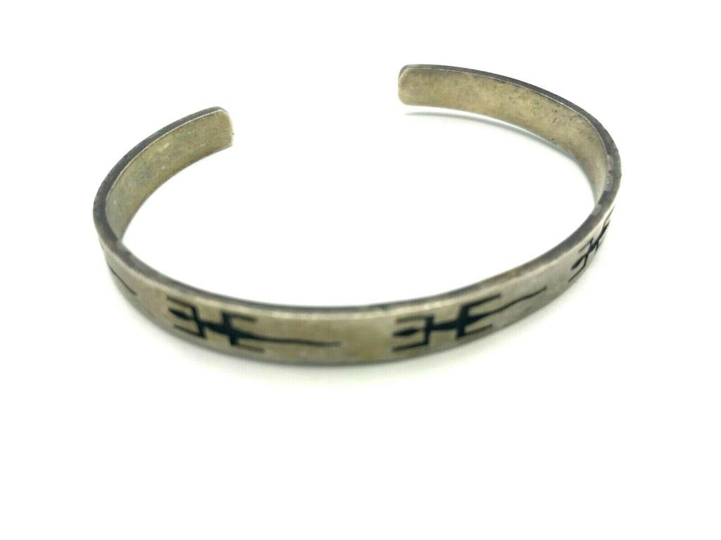 HALF ROUND CUFF BRACELET LIZARD INLAY (1 of 4)