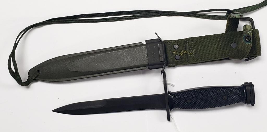 Vintage US Army Colt's USM7 Bayonet - W/USM8A1 (1 of 8)