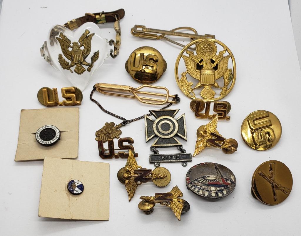 WWII US Army Lot - Nurse Pin, Infantry, More (1 of 3)