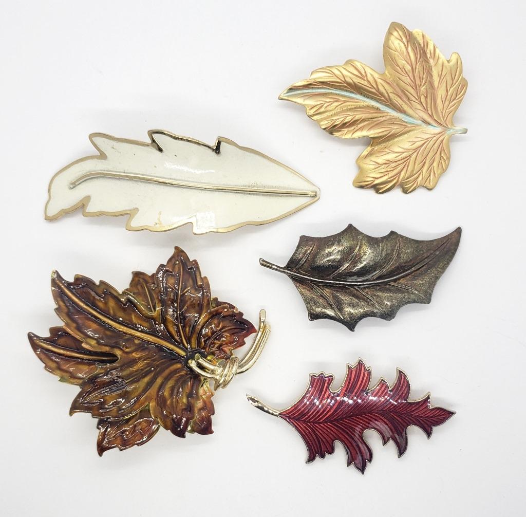 5-VINTAGE LEAF METAL BROOCHES WITH ENAMEL: DESIGNS (1)MARKED CORO