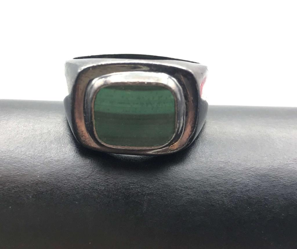 .925 RING W LARGE MALACHITE STONE SZ 11 (1 of 2)