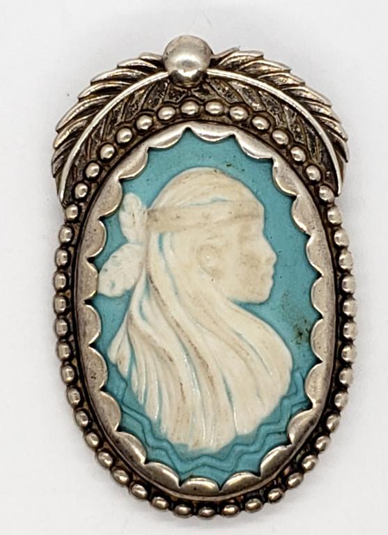 VINTAGE STERLING CAMEO BROOCH (1 of 7)