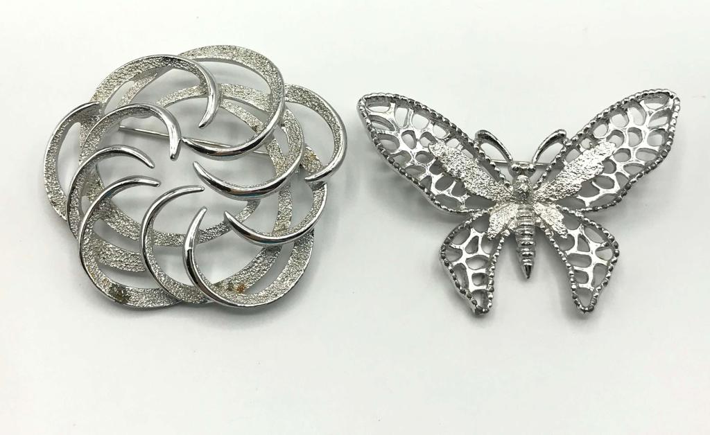 2 SARAH COVENTRY BROOCHES! (1 of 2)