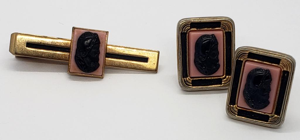 VINTAGE GOLD TONED ANSON TROJAN CAMEO (1 of 3)