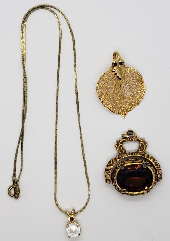 18K GT GOLD NECKLACE WITH CLEAR STONE PLUS (1 of 3)