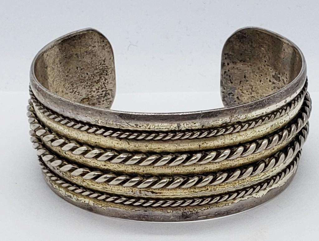VINTAGE STERLING CUFF BRACELET WITH ROPE STYLE (1 of 6)