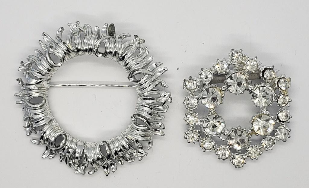 (2) VTG BROOCHES SILVER TONE & RHINESTONES (1 of 3)