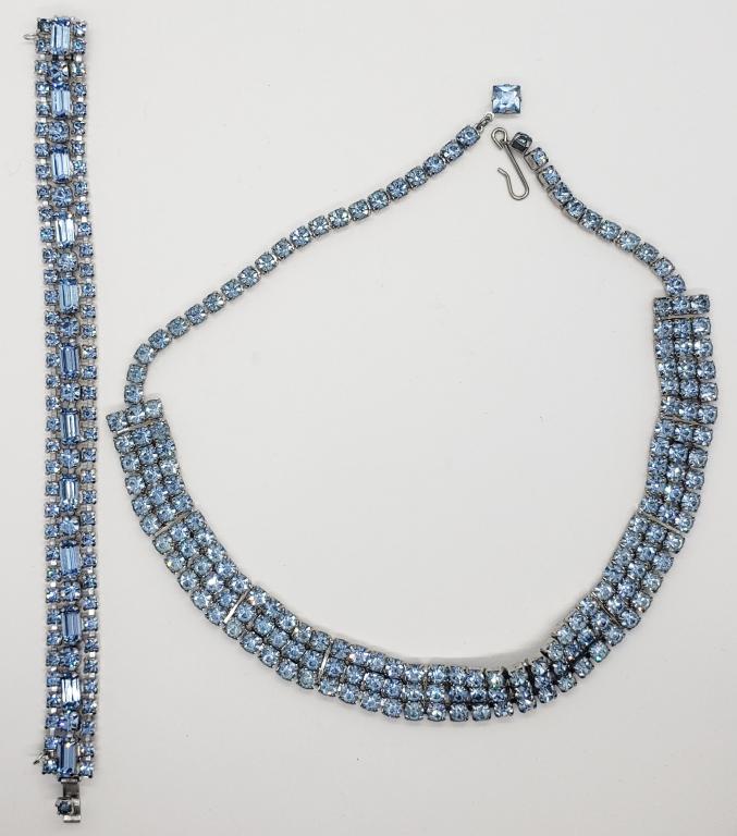 PERIWINKLE BLUE RHINESTONE SET - AWESOME (1 of 5)