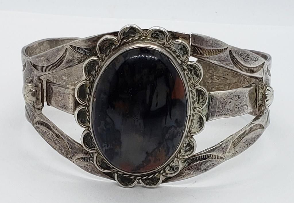 STERLING NAVAJO CUFF BRACELET (1 of 4)