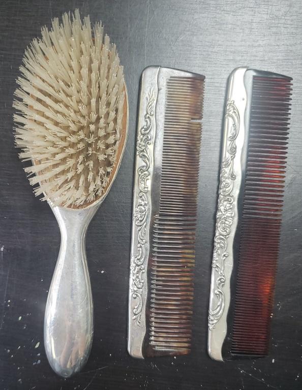 .925 STERLING HAIR BRUSH / COMB SET (1 of 3)