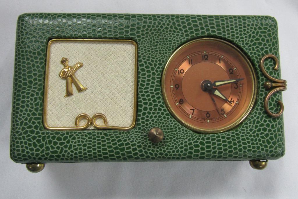 VTG GERMANY ALARM CLOCK / MUSIC BOX (1 of 3)