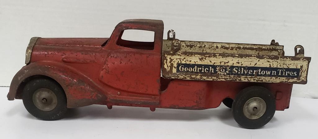 Metalcraft Corp "Goodrich Silvertown Tires" Tow Tr: MISSING TOW