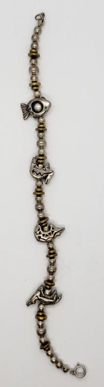 7 INCH NAVAJO BEADED BRACELET WITH ANIMAL CHARMS: TOTAL 10.8 DWT