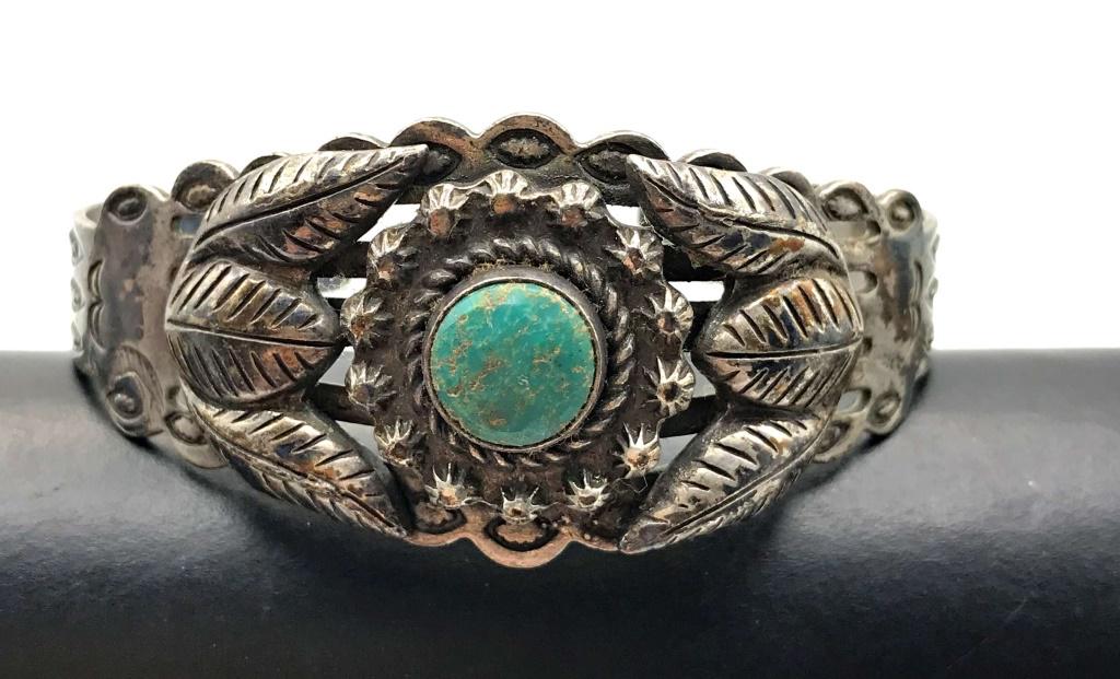 TURQUOISE STERLING BANGLE DETAILED NAVAJO (1 of 6)