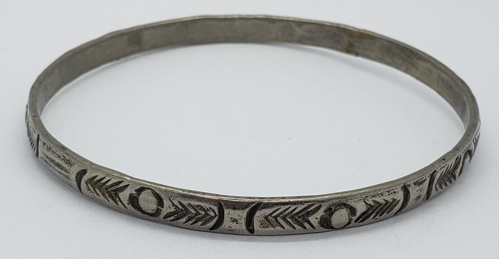 MEXICO STERLING BANGLE WITH TRIBAL ETCHED (1 of 3)
