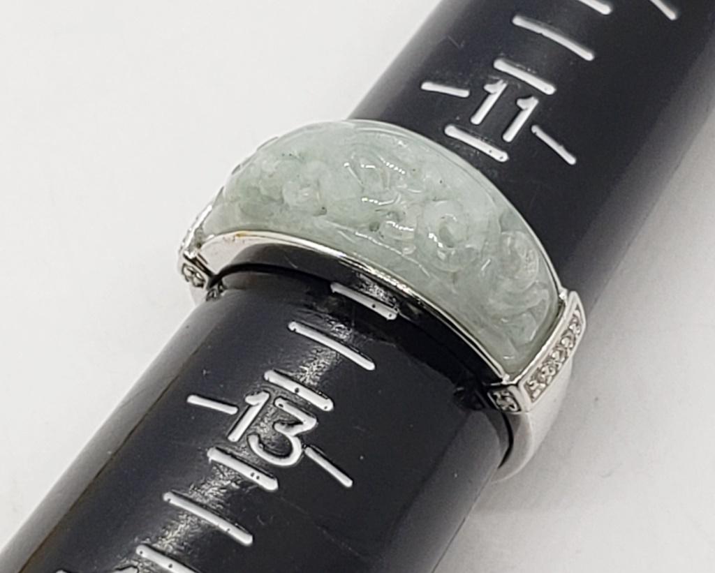 CARVED JADEITE STERLING RING: SIZE 12 - BEAUTIFUL PIECE ( 5.3 DWT)