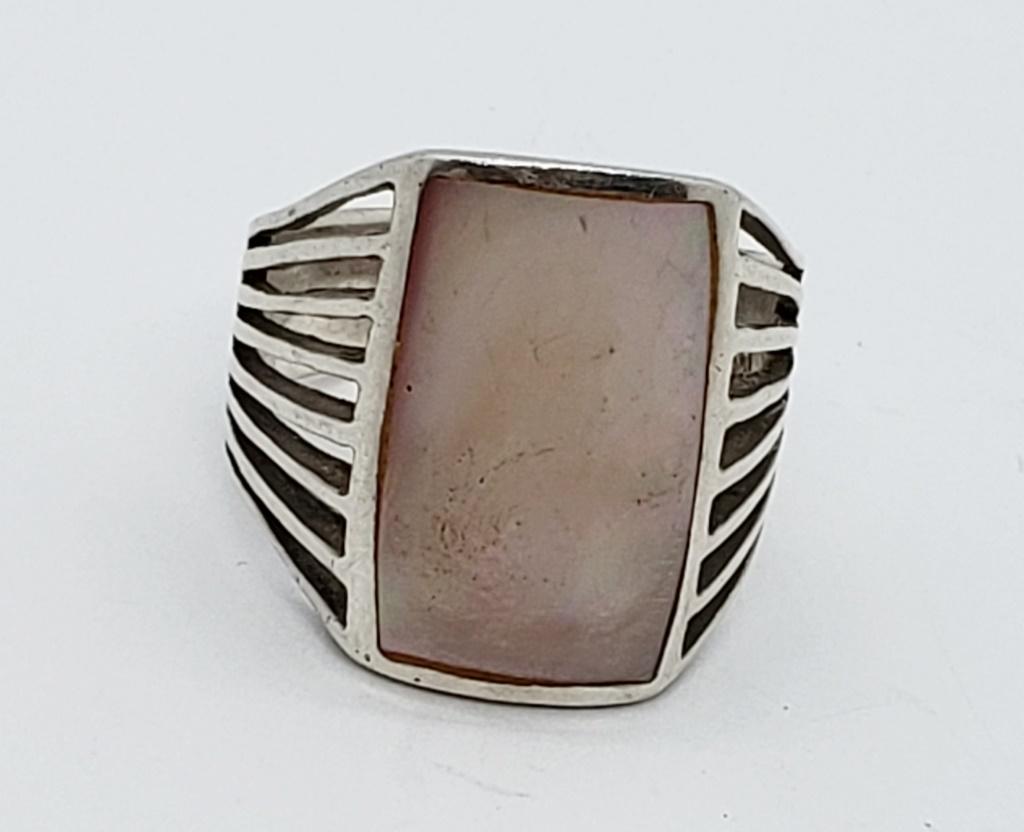 STERLING ABALONE RING SIZE 8 1/2: PRETTY RING ( 4 DWT)
