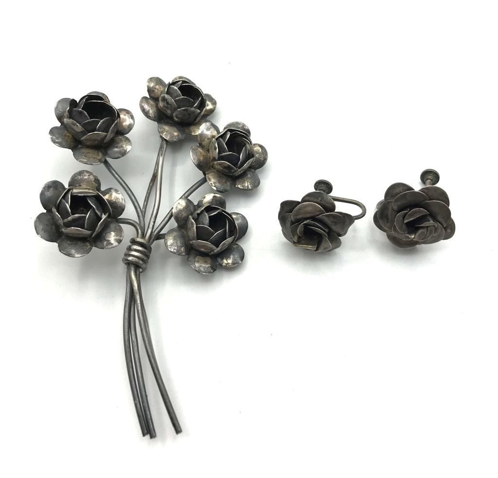 CORO-CRAFT ROSE BROOCH + BONUS BROOCH (1 of 5)