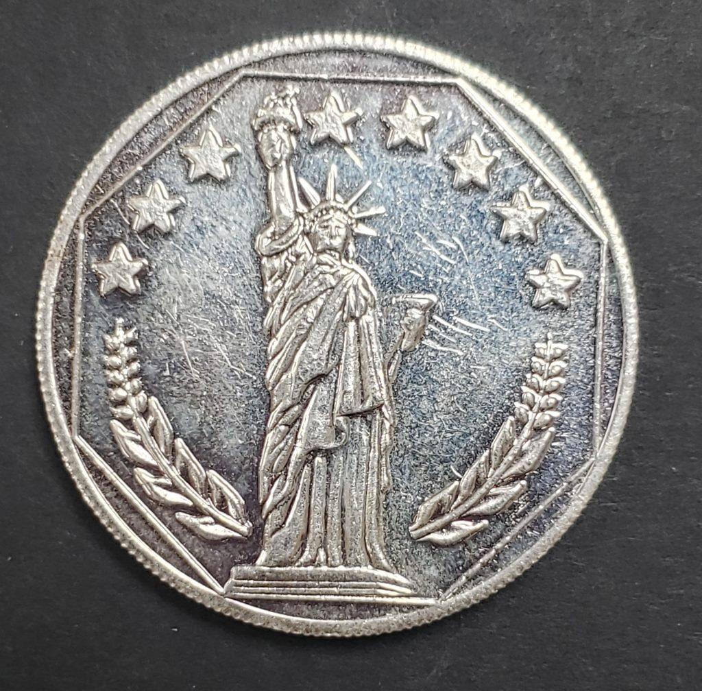 STATUE of LIBERTY 1ozt .999 SILVER ROUND (1 of 2)
