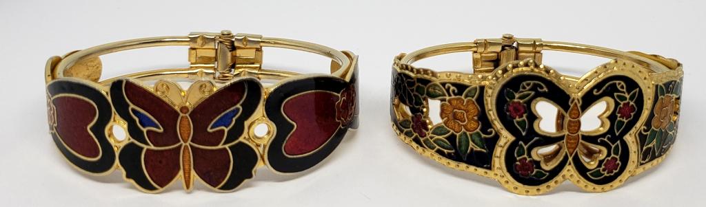 LOOKS NEW! GOLD TONED HINGED BUTTERFLY (1 of 4)