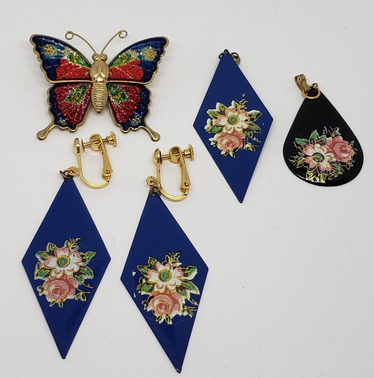 SET! BLUE METAL DIAMOND SHAPED FLOWER ENAMEL (1 of 3)