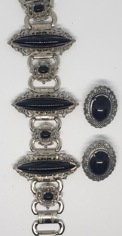 SET! VTG SILVER TONED BLACK LUCITE PANEL (1 of 4)