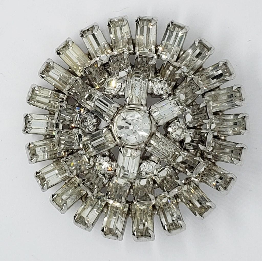 VTG SILVER TONED RHINESTONE DOME BROOCH (1 of 3)