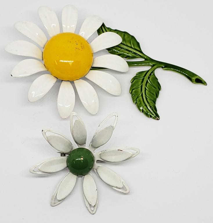 2-VTG METAL FLOWER BROOCH/PINS (1 of 4)