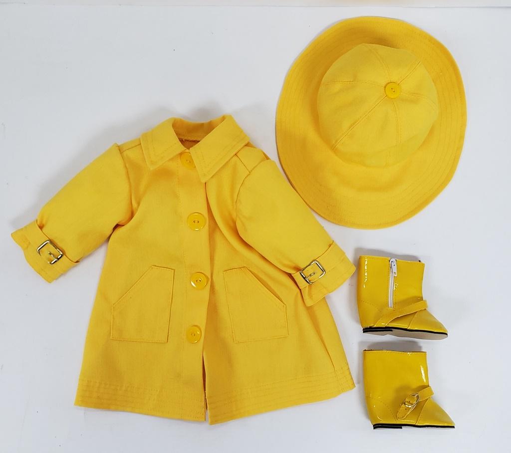 AMERICAN GIRL OUTFIT NEW CONDITION: RAIN COAT / BOOTS / HAT