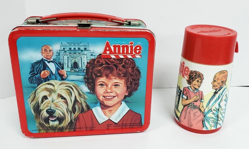 ANNIE LUNCH BOX & THERMOS 1981 by TRIBUNE (1 of 4)