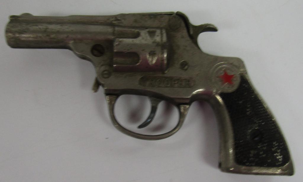1950's HUBLEY TROOPER Toy Cap Gun  (1 of 3)