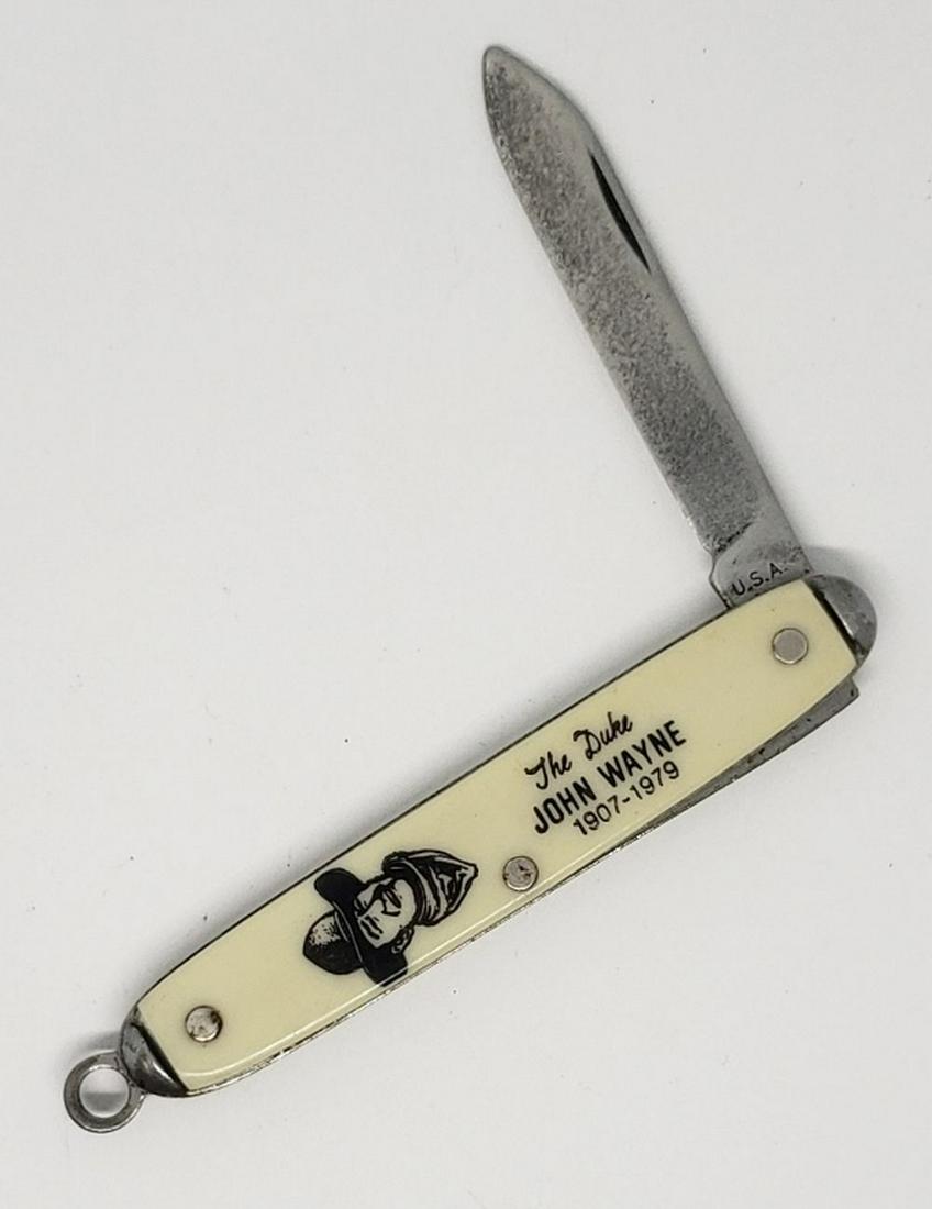 Small Vintage Joh Wayne Single Blade Pocket Knife (1 of 4)