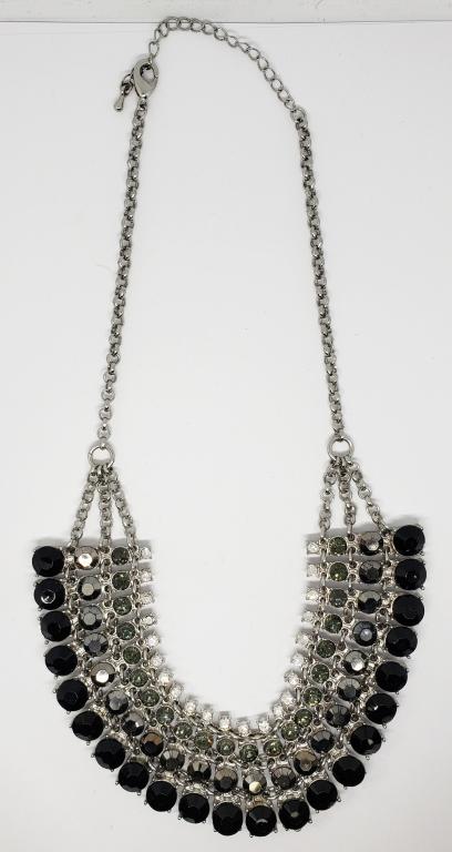 VTG SILVER TONED BIB NECKLACE WITH BLACK (1 of 4)